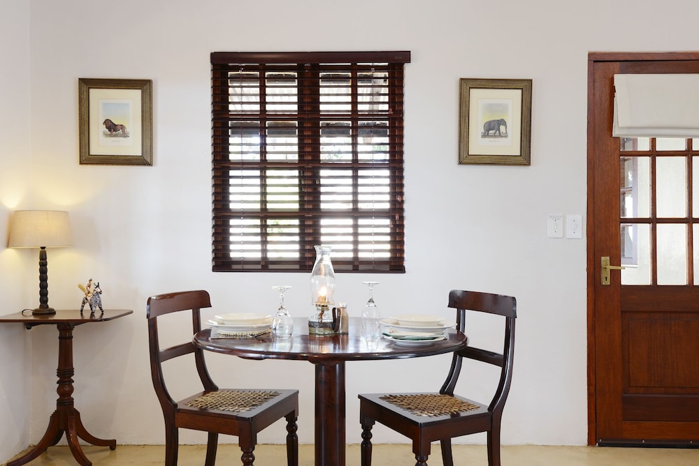 Tomjachu Bush Lodges 54/74
