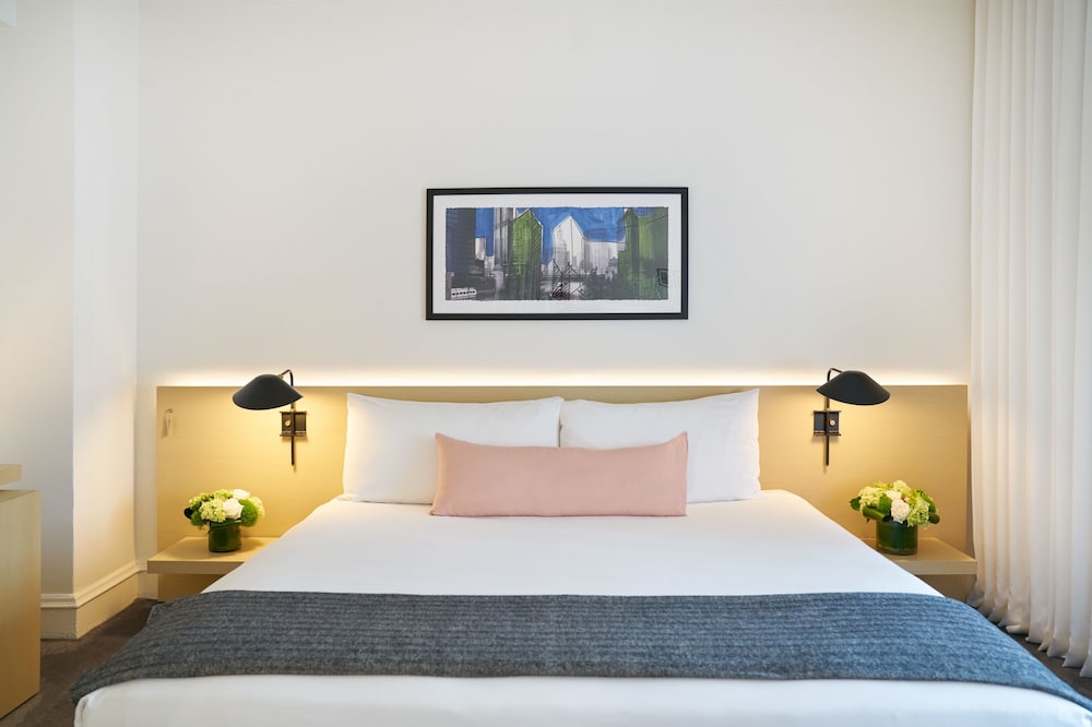 The Chicago Hotel Collection Ambassador Gold Coast 14/57