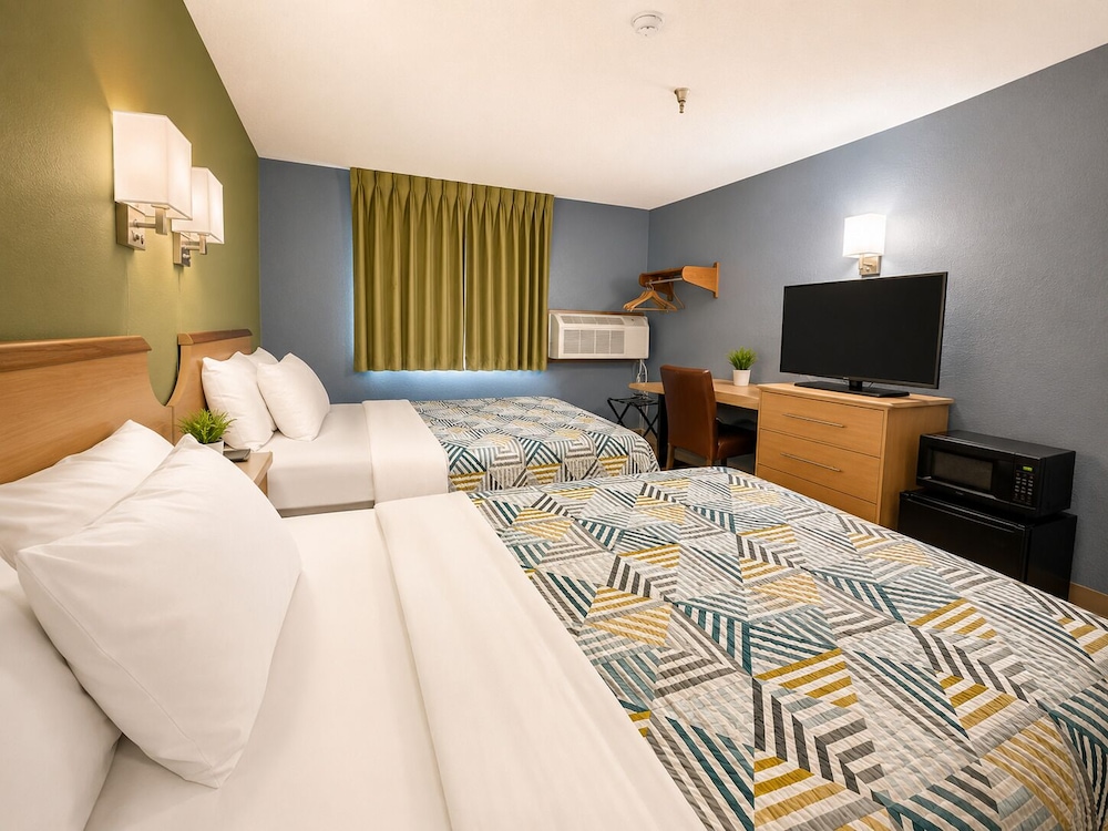 غرفة قياسية بسريرين مزدوجين للمدخنين، Motel6 Morehead, KY 4/10