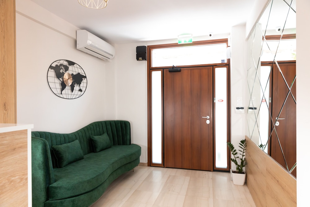 City Plaza Apartments and Rooms 36/49