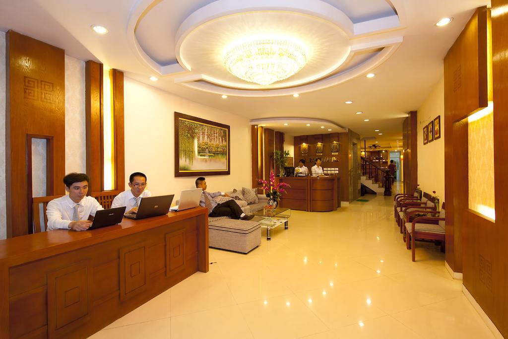 Holiday Suites Hotel & Spa Hanoi 2/30