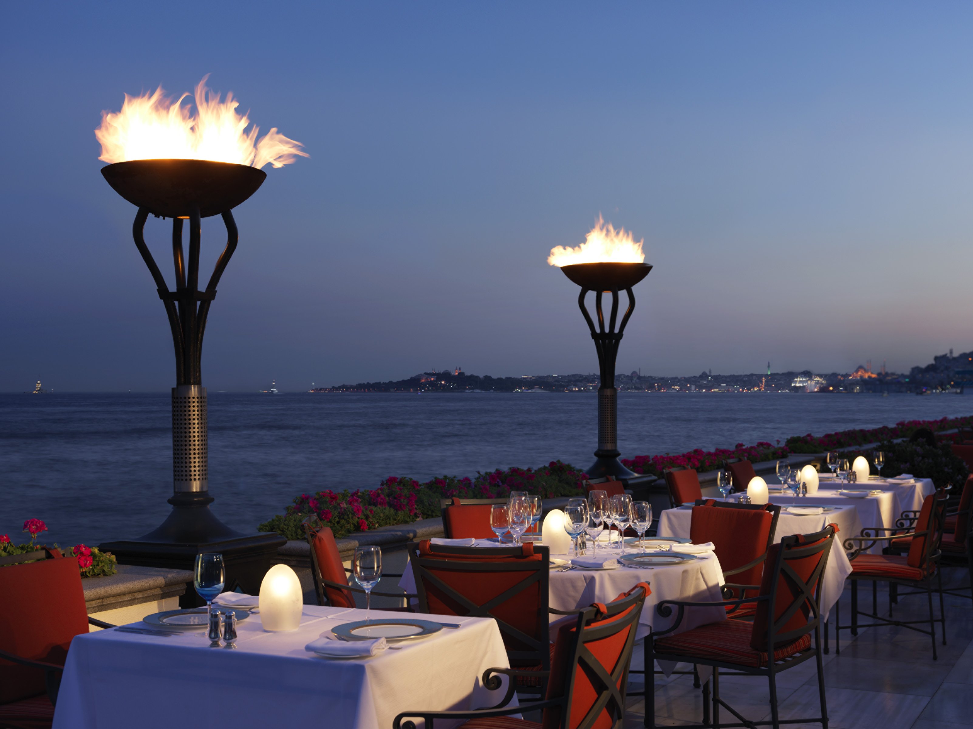 Four Seasons Hotel Istanbul at the Bosphorus 61/80