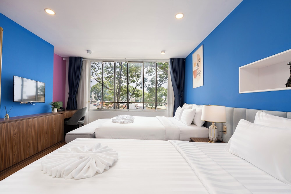 Tago Hotel 12/50