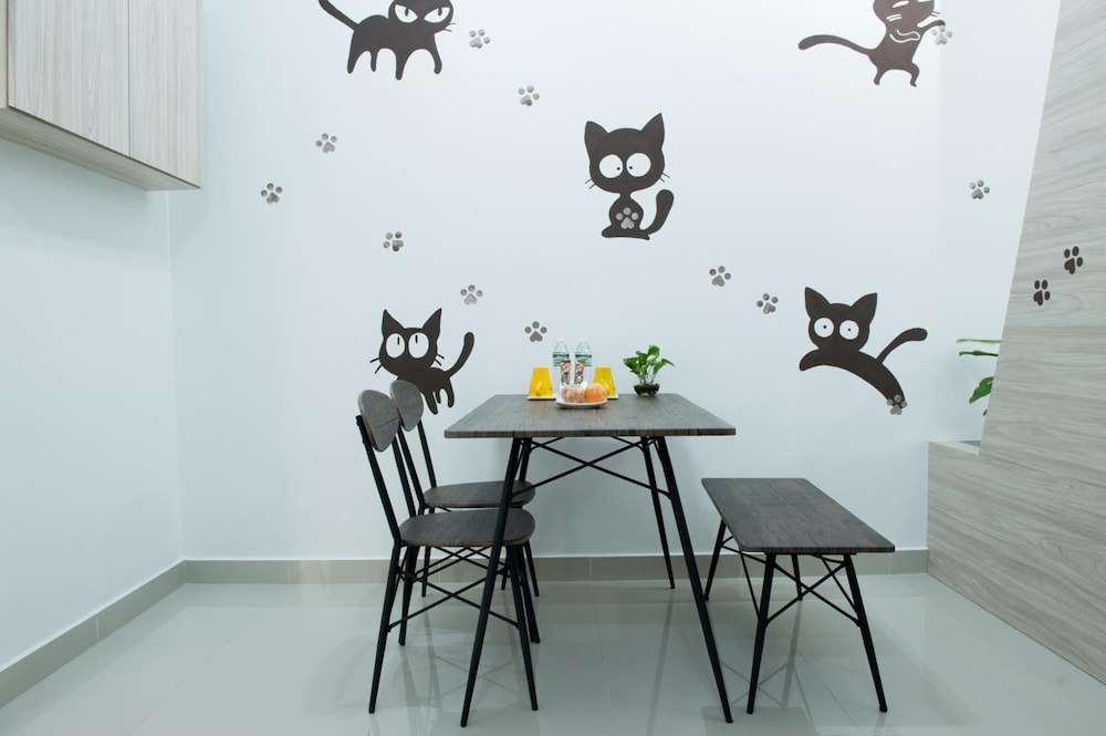 Ezzyhome @ Medini 8/38
