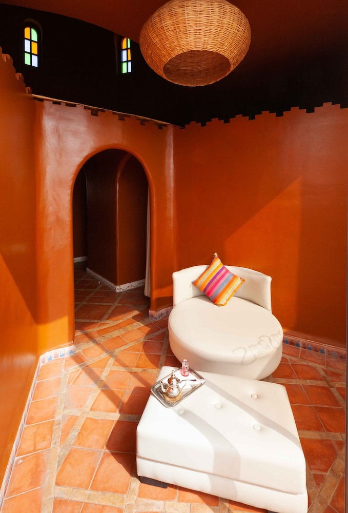 Borjs Hotel Suites and Spa 16/31