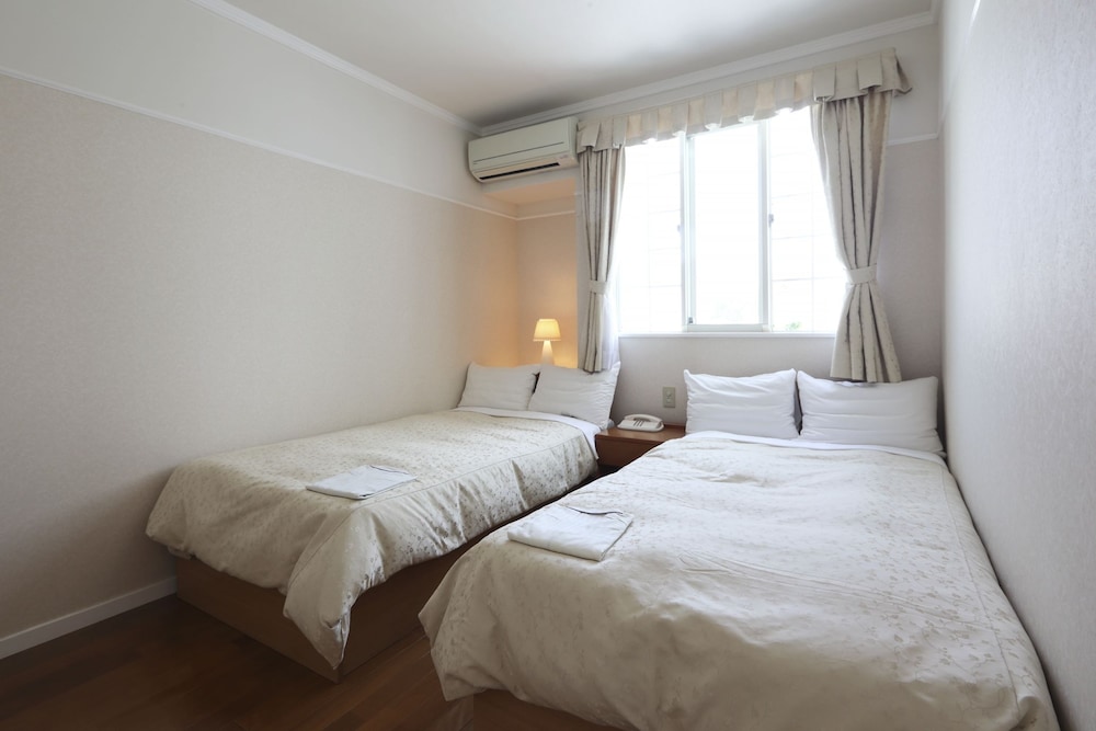 PRICIA RESORT YORON 12/46