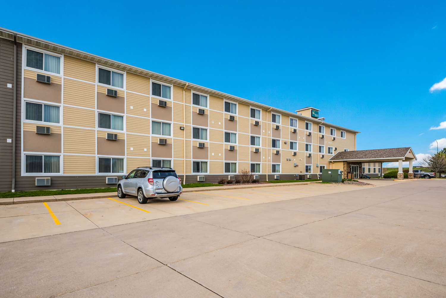 Quality Inn & Suites Eldridge Davenport North 29/31