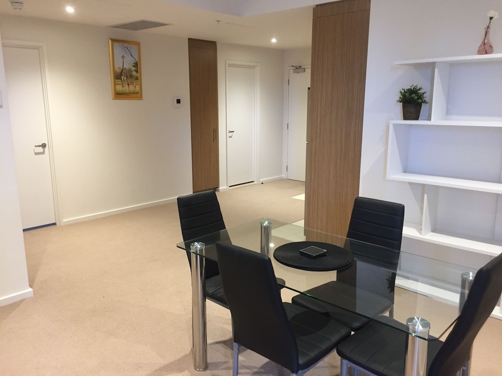 Tasha's Apartments on Morphett 37/50