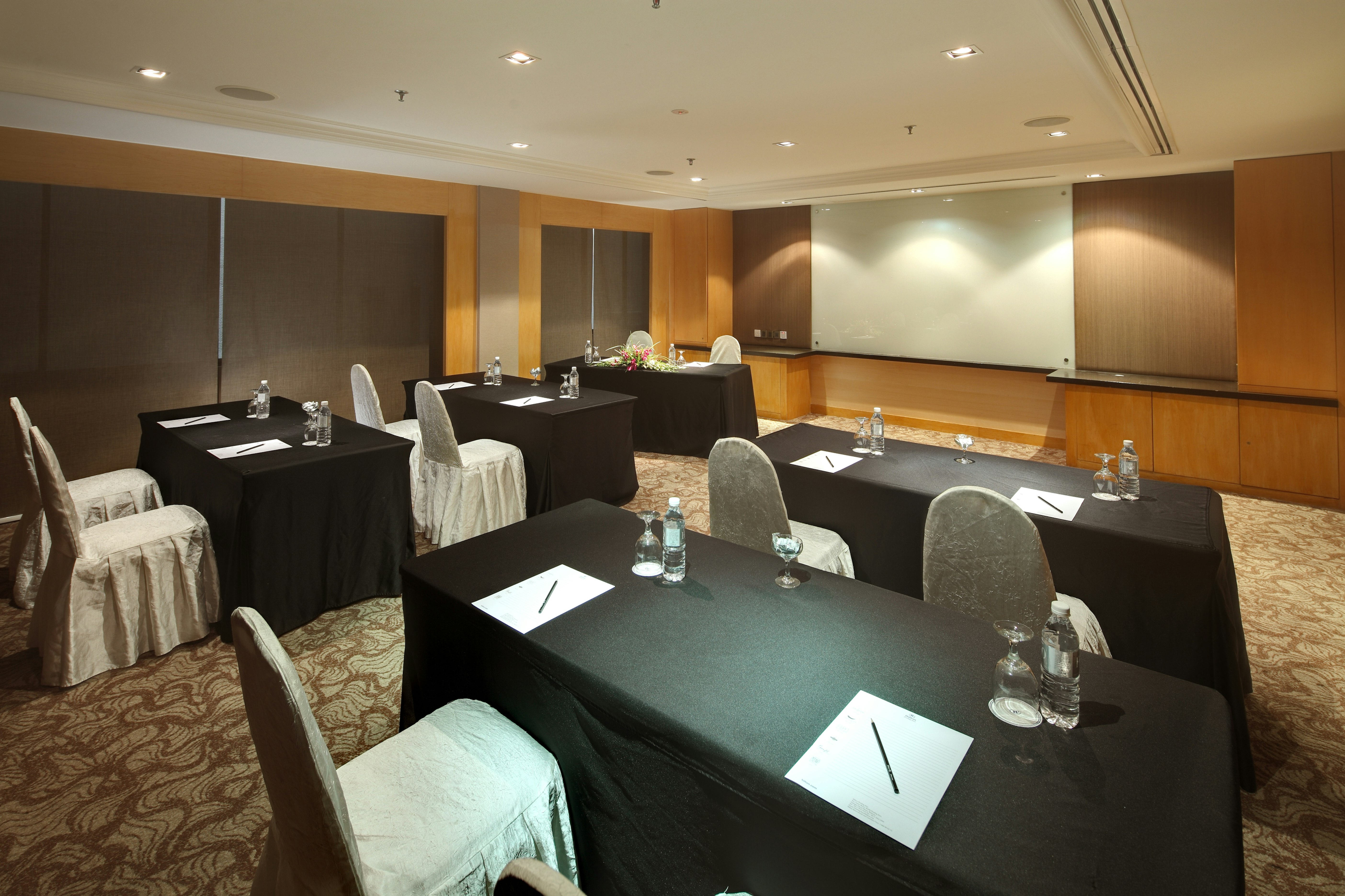 Hilton Petaling Jaya 50/56