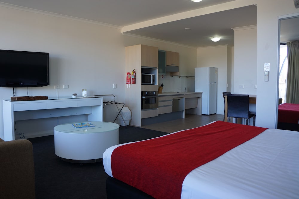 Rydges Mount Panorama Bathurst 21/66