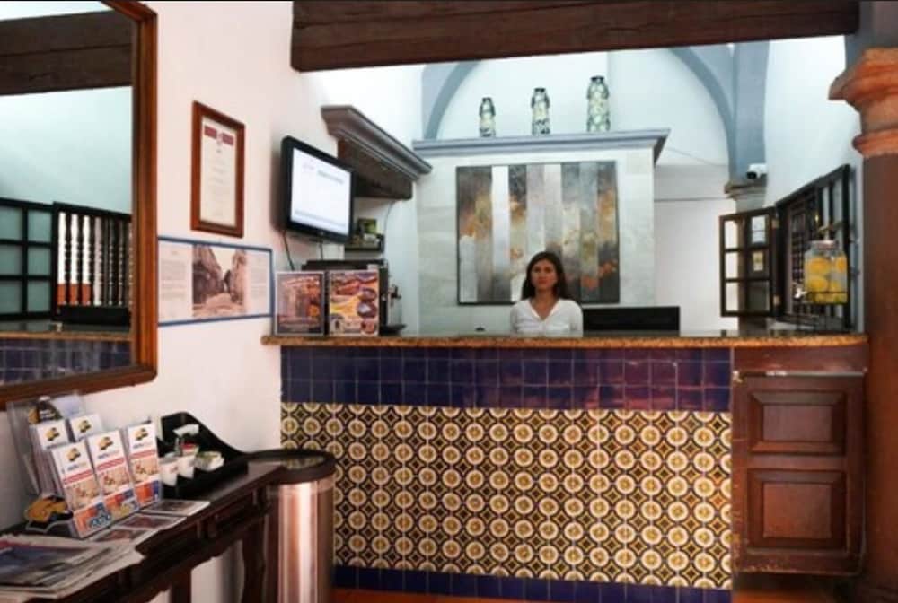 Hotel Hidalgo 5/48
