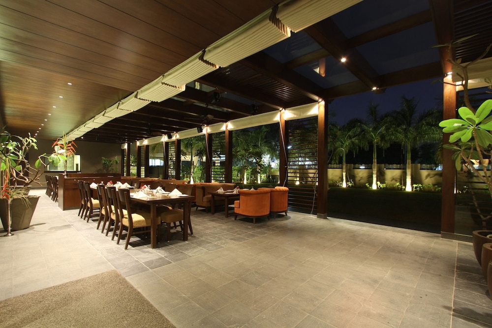 Hotel Express Residency Vadodara 8/46