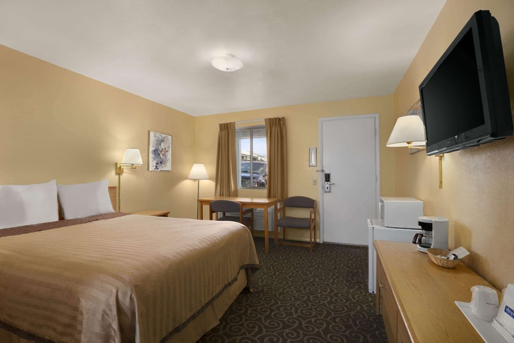 Travelodge by Wyndham Wenatchee 20/32
