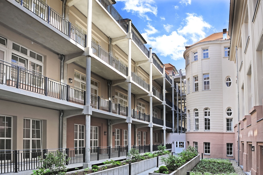 LIKESTAY Premium Baden-Baden 4/48