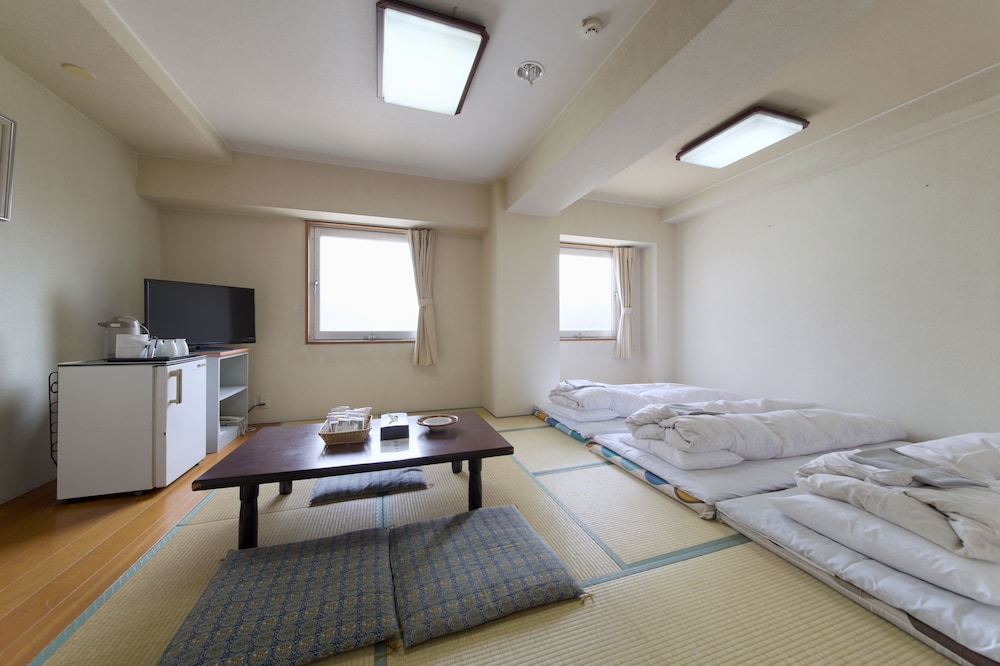 Hotel Airport Komatsu 26/40