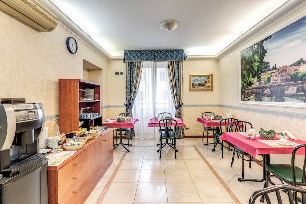 Orlanda Hotel 40/50