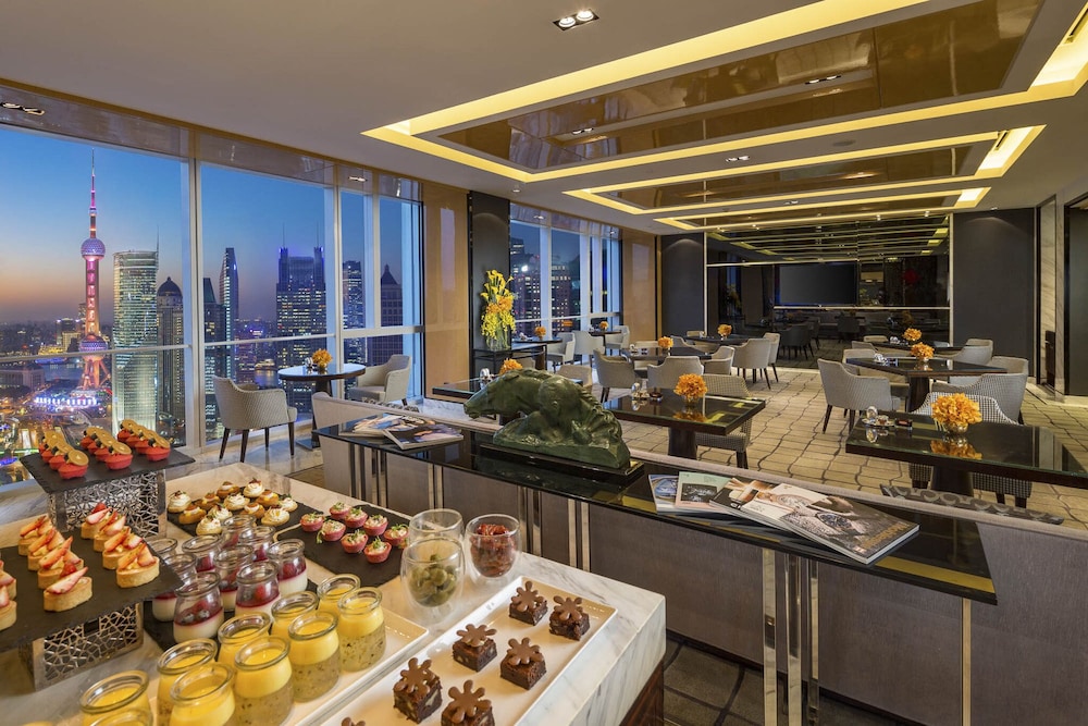 Regent Pudong Shanghai 64/84