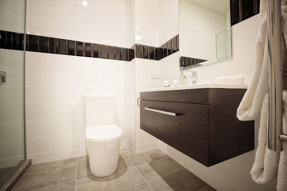 Hotel 115 Christchurch 21/65