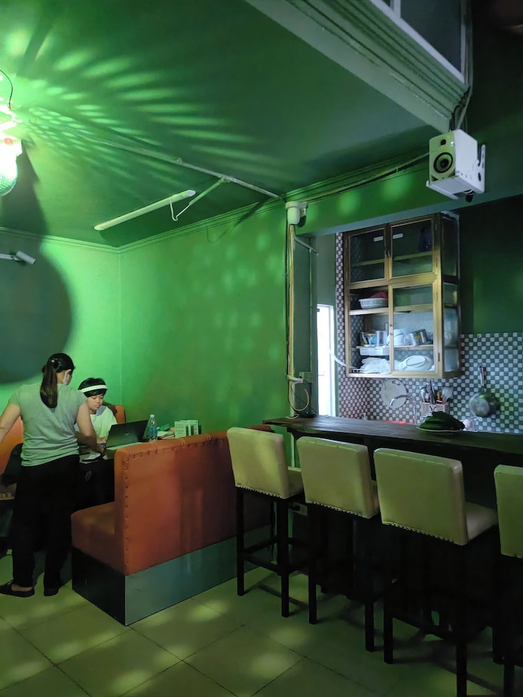 Viet Vintage Hostel & Pub 21/26