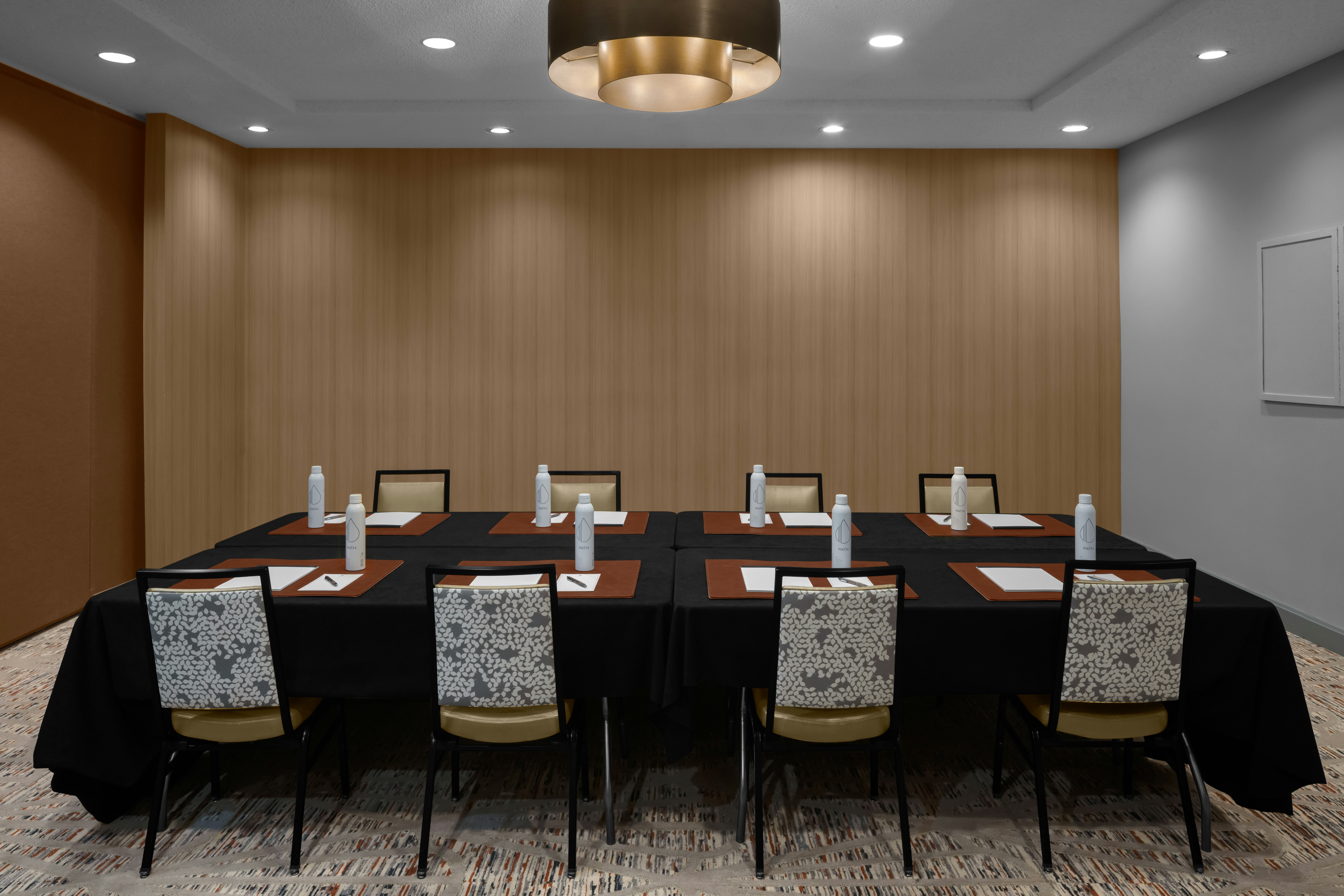 Embassy Suites by Hilton Phoenix Biltmore 34/45
