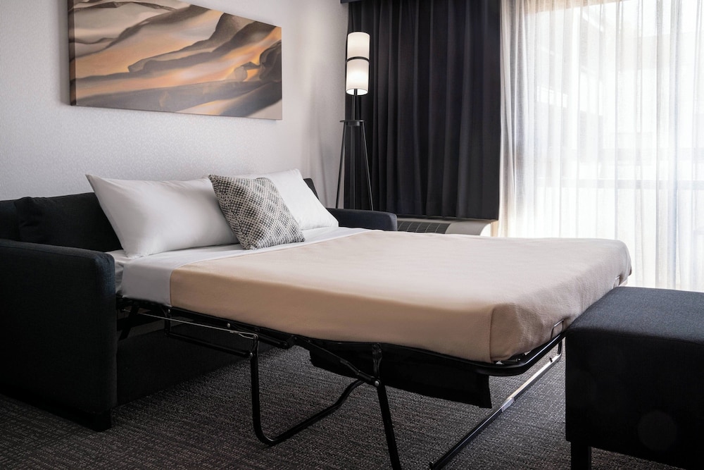 غرفة بسرير كينج، Courtyard by Marriott Rancho Cordova Sacramento 2/6