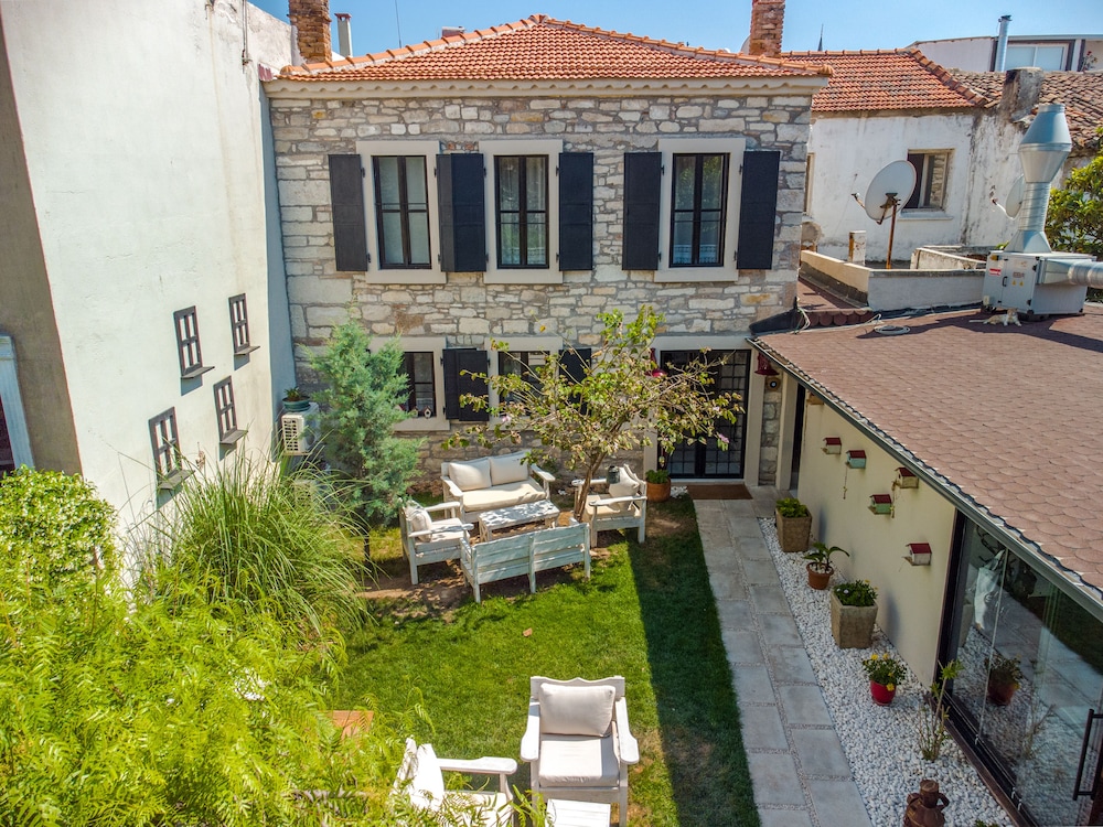 Urla Tas Konak Otel 34/50