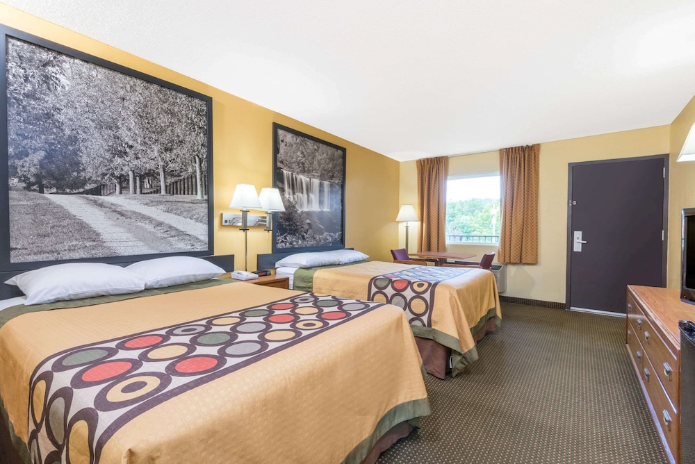Super 8 by Wyndham Williamsburg 14/22