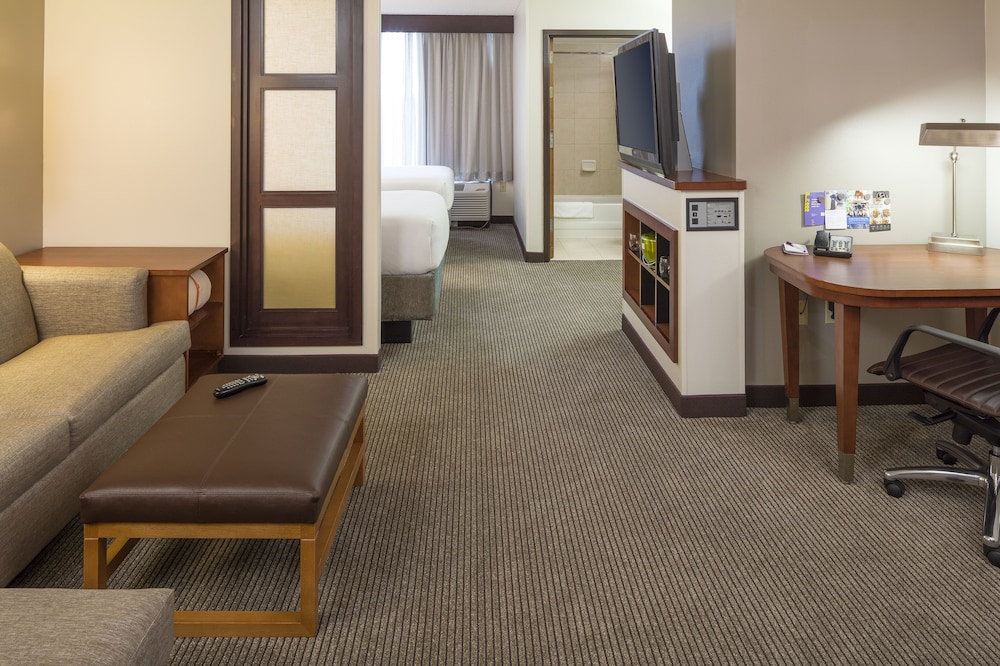 Hyatt Place Austin/Arboretum 47/69