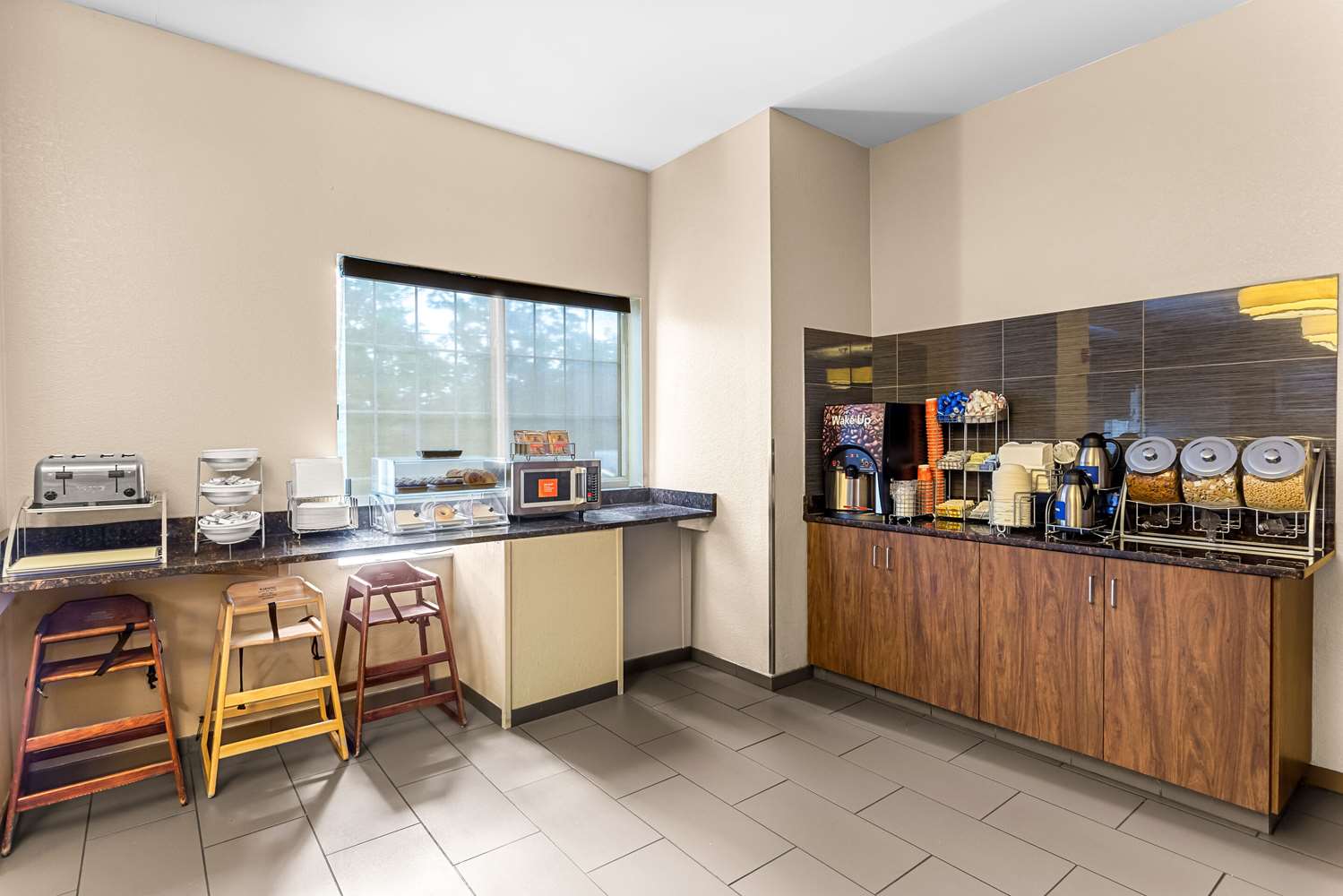 Comfort Suites Grayslake Near Libertyville North 9/25