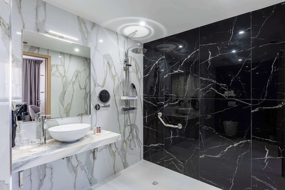 Brit Hotel Paris Rosny Sous Bois 32/34
