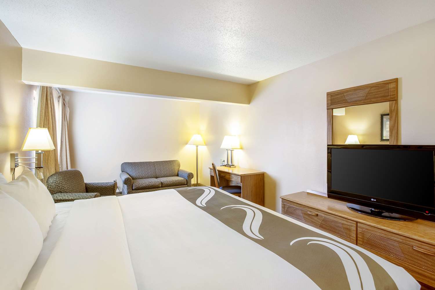 Suite, King Bed