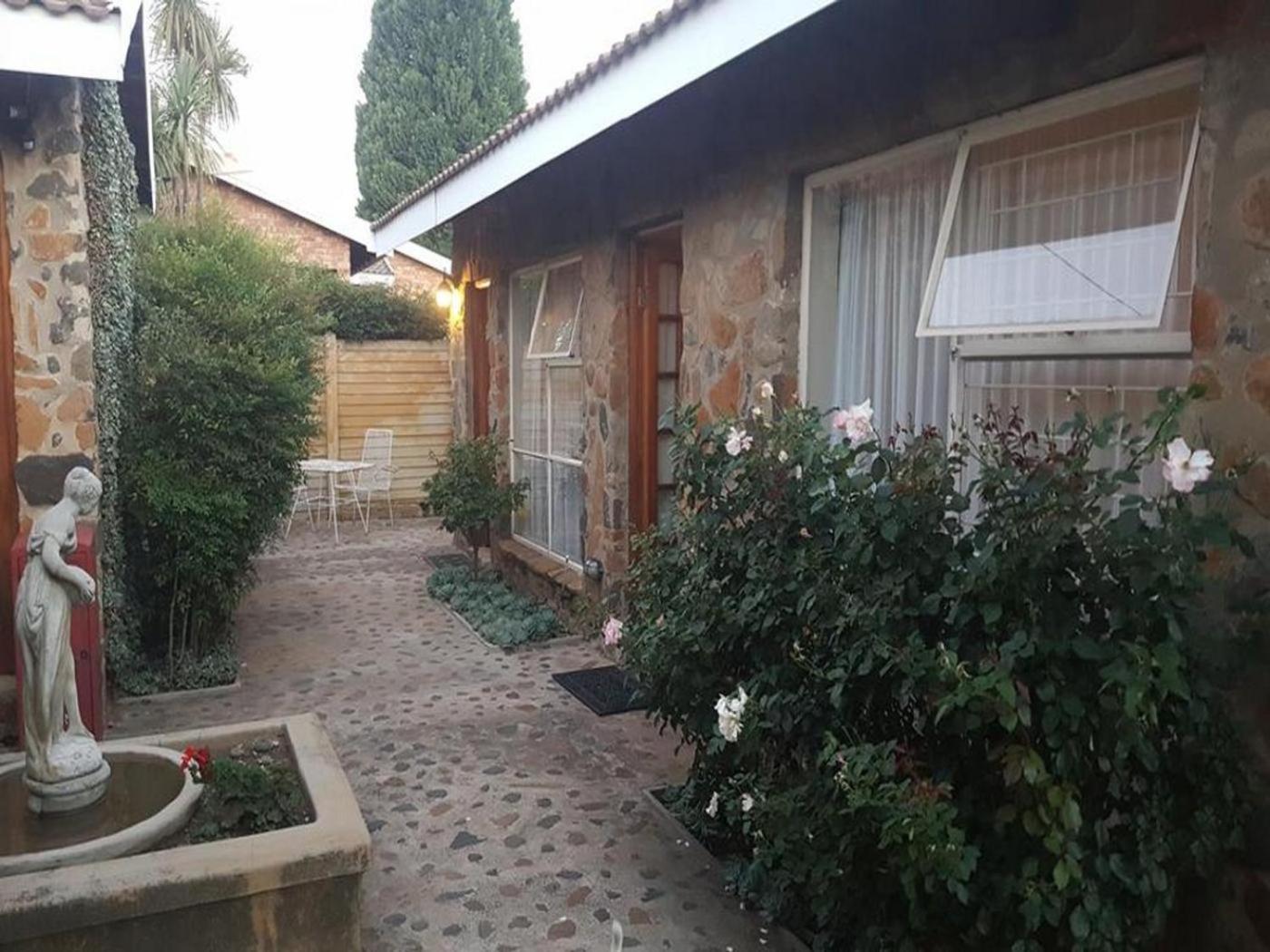 Gemsbok Cottage 17/19