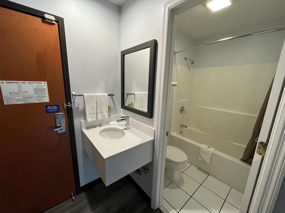 Motel6 Urbana, IL 34/44