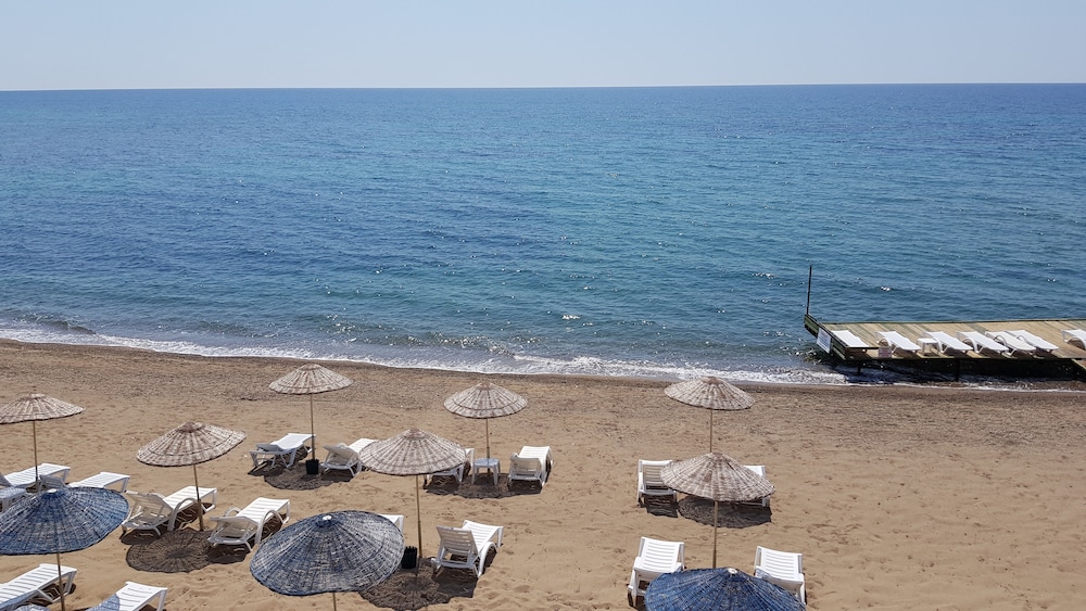 Troas Beach Hotel 34/59