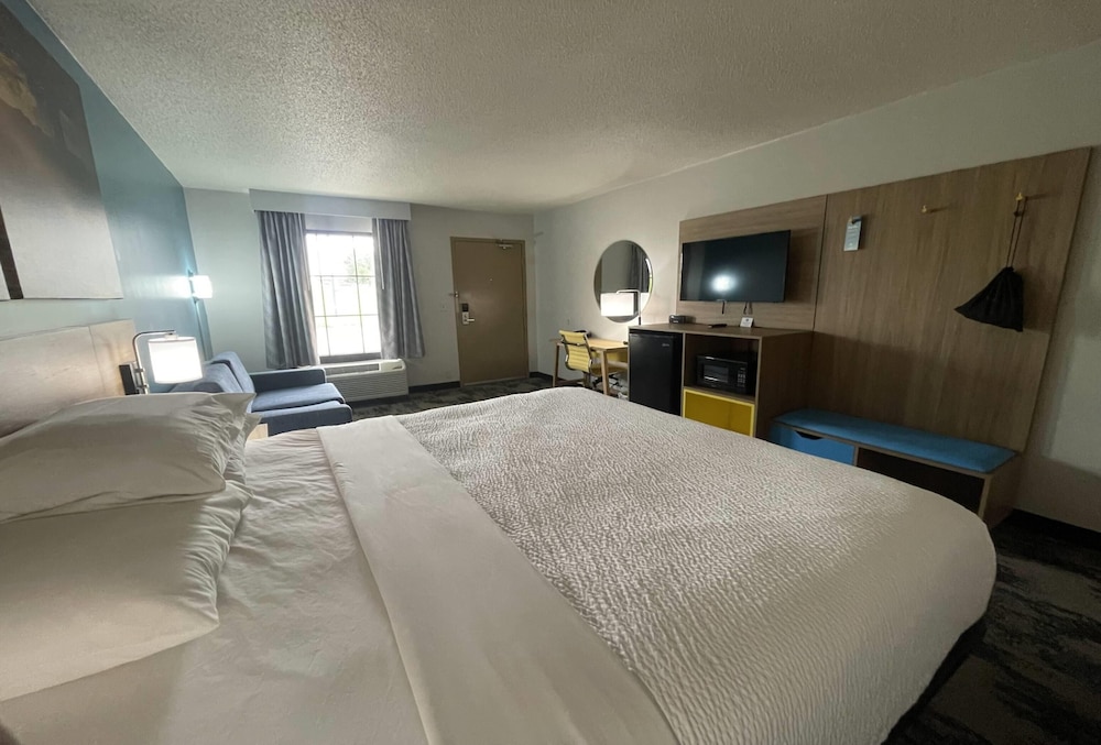 Days Inn And Suites By Wyndham York 5/28