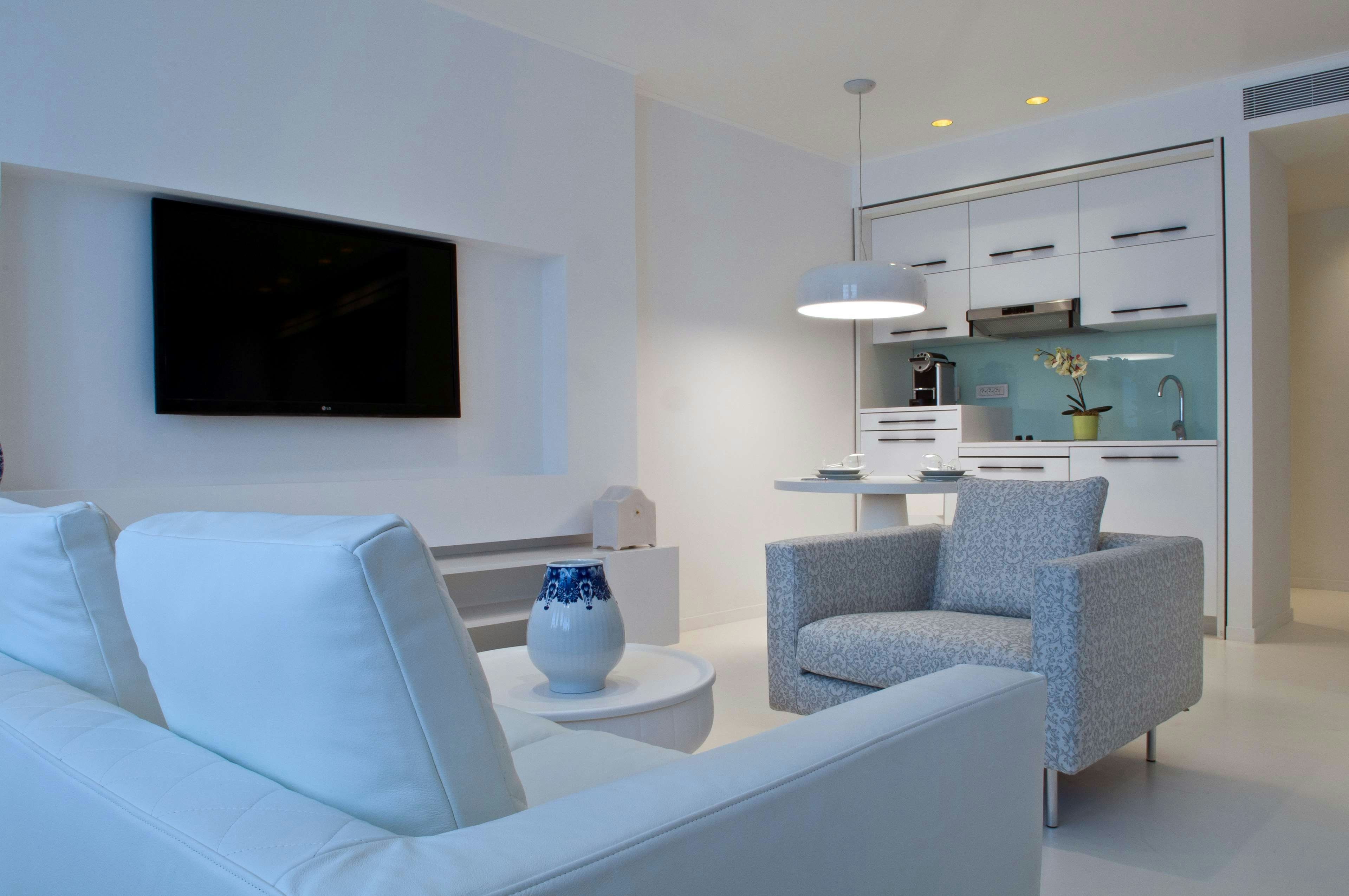 B-Aparthotel Regent 12/24
