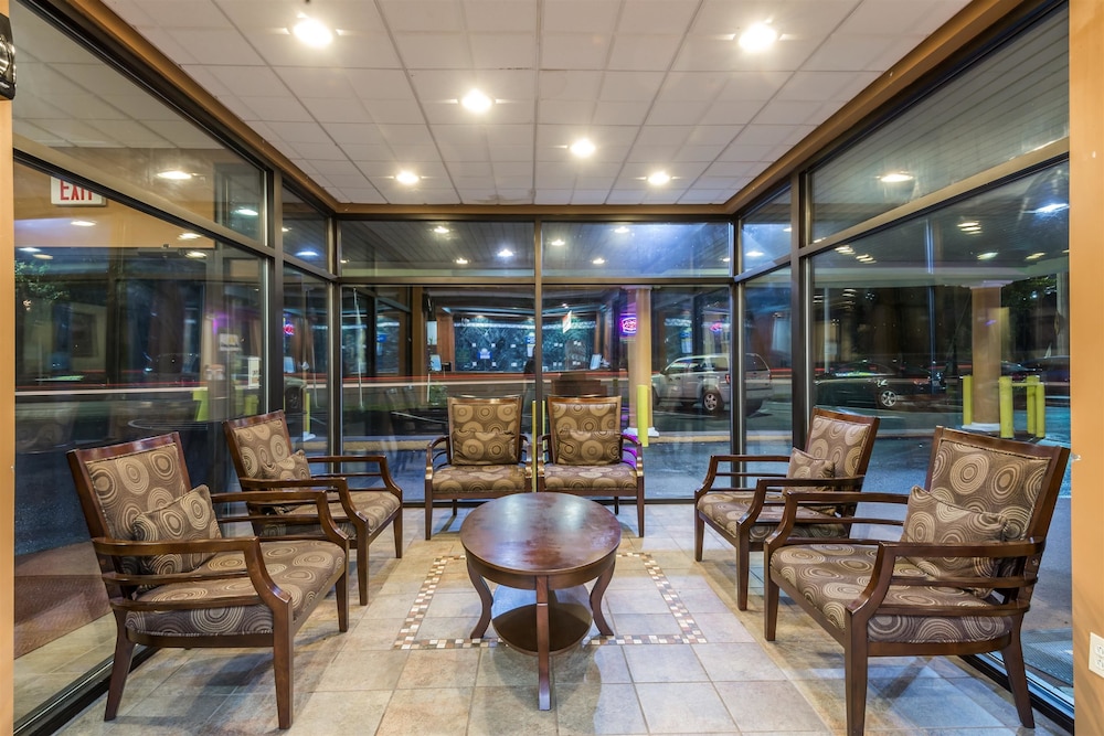 Days Inn by Wyndham Pittsburgh 15/24