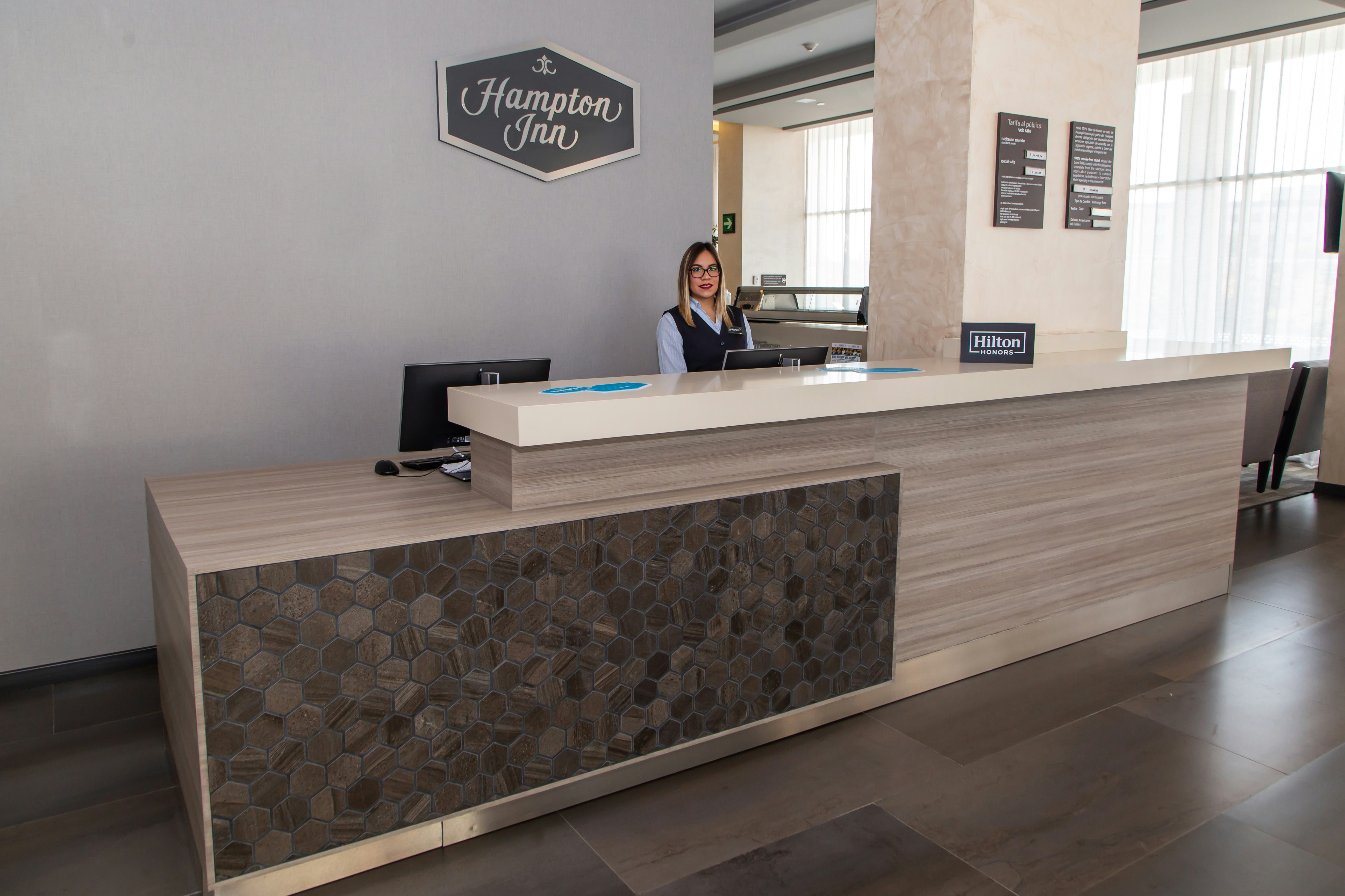 Hampton Inn Suites By Hilton Puebla 8/56