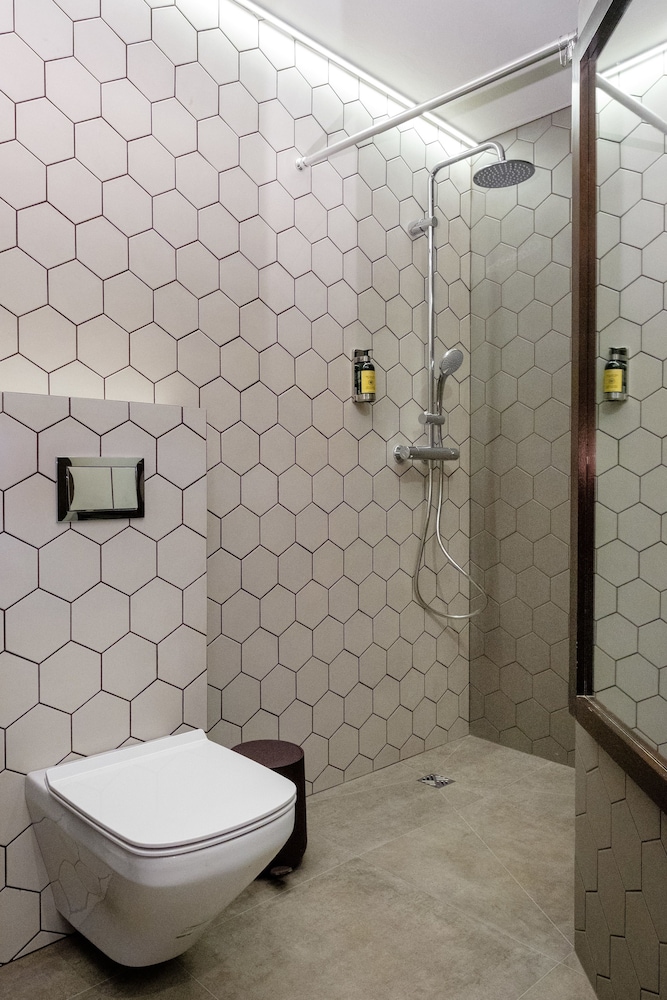 FREYJA GUESTHOUSE & SUITES 45/47