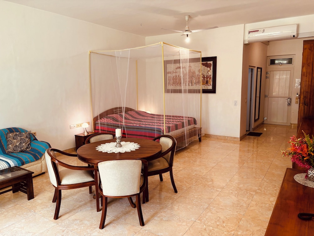 Raja Beach Hotel 31/50