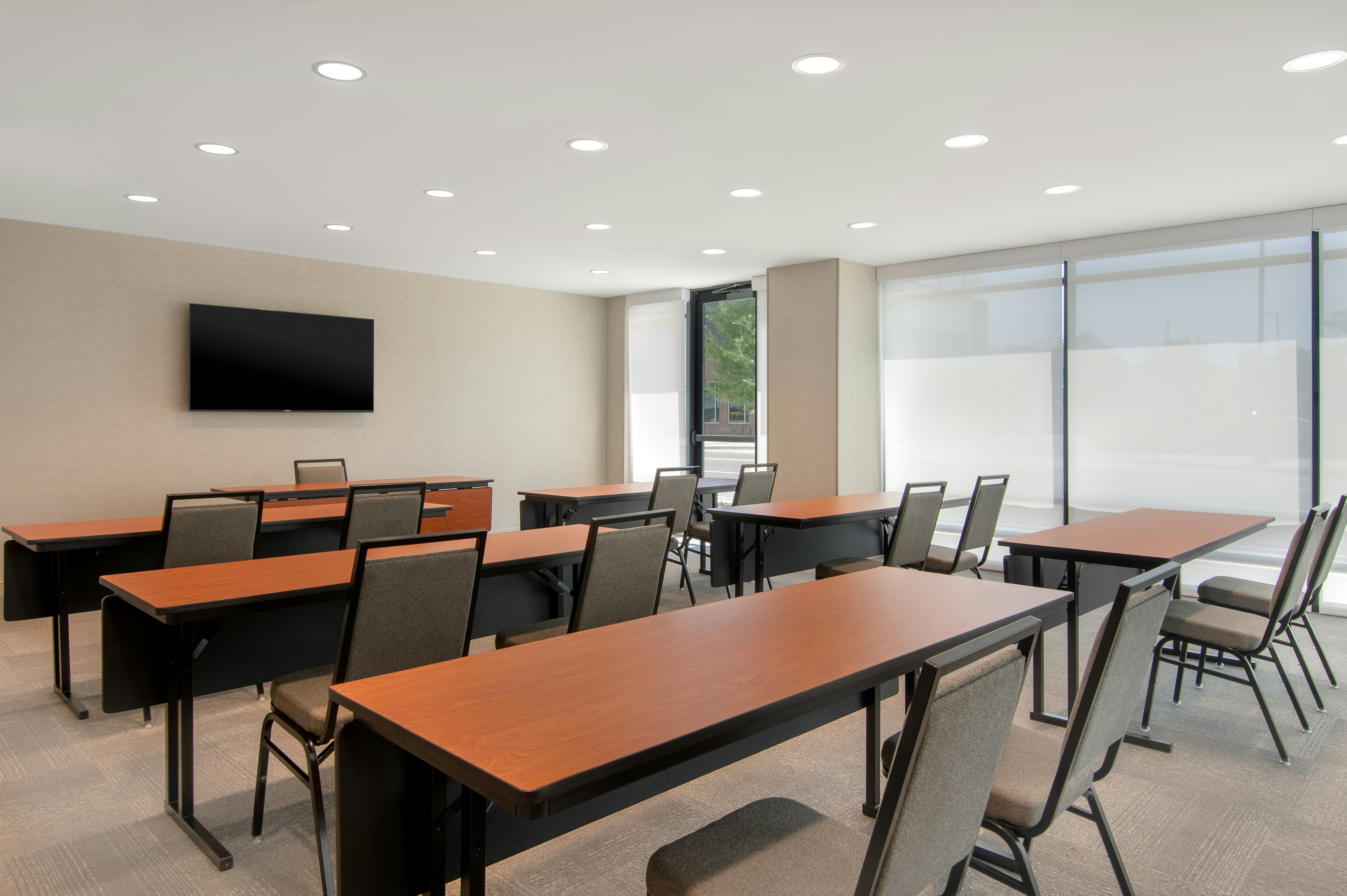 Home2 Suites by Hilton Jacksonville Downtown FL 25/29