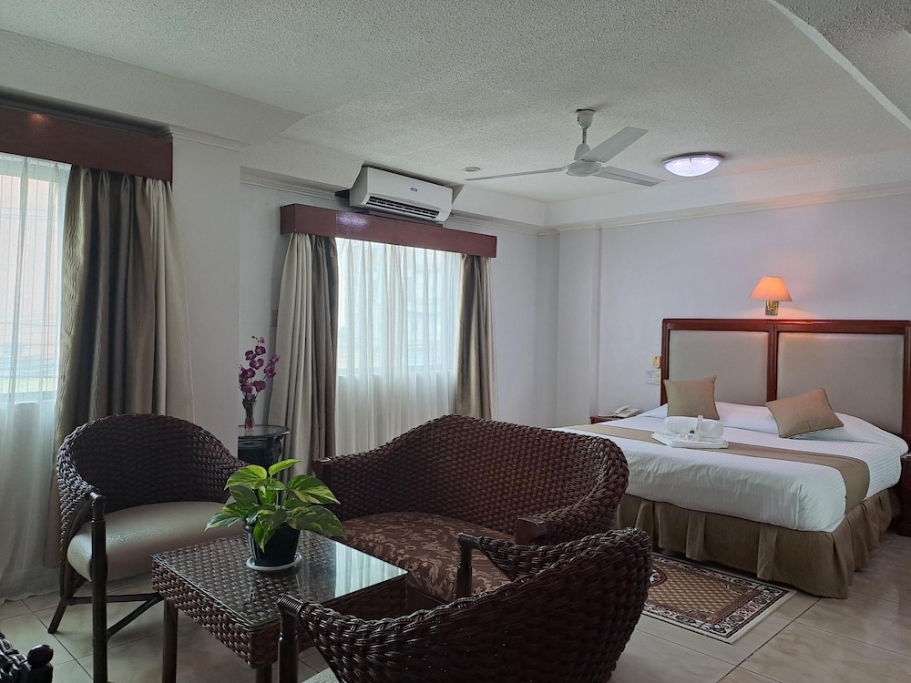 Wild Orchid Resort 25/83
