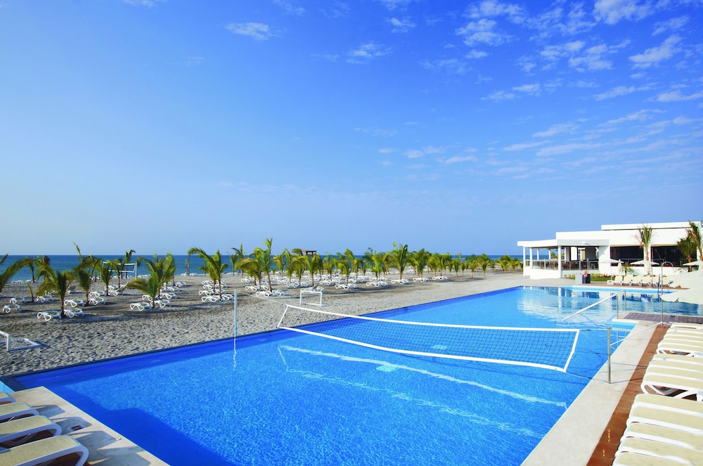 Hotel RIU Playa Blanca All Inclusive 27/72