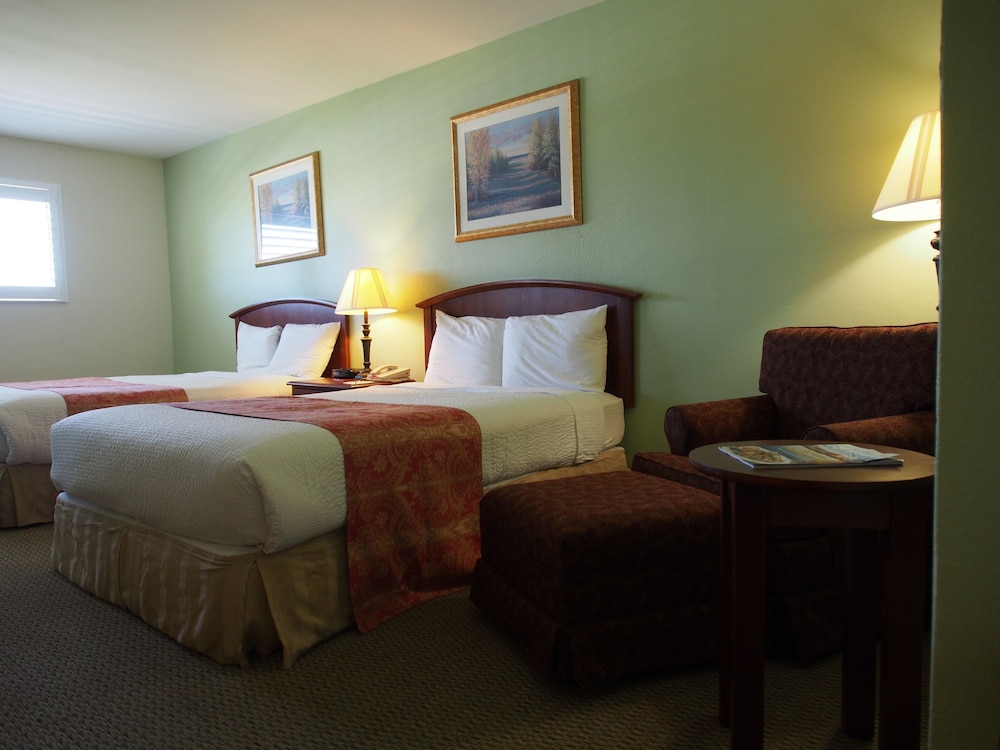Inn at The Waterpark 30/64
