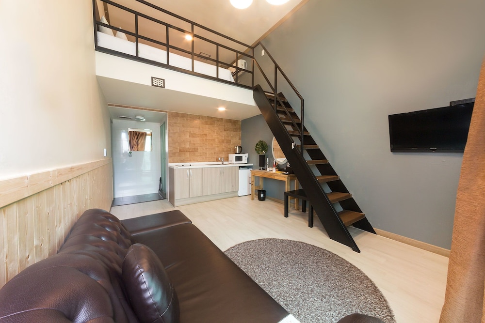 Hotel Hue Loft 33/50