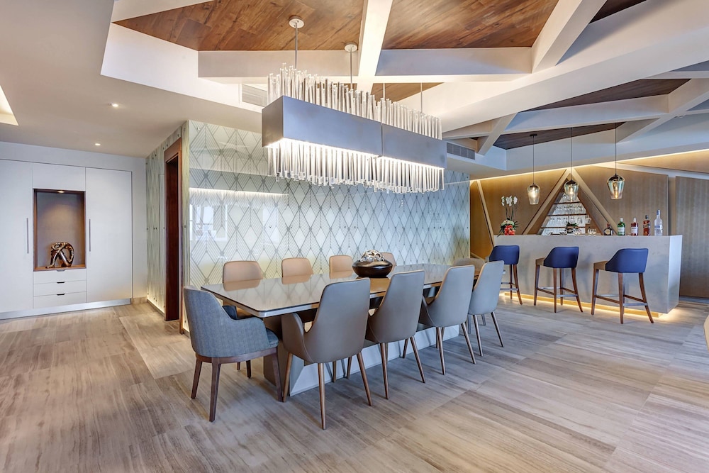 Royalton CHIC Cancun, An Autograph Collection (ex Royalton Cancun) 57/71