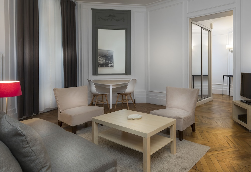 Residence Charles Floquet Paris 38/65