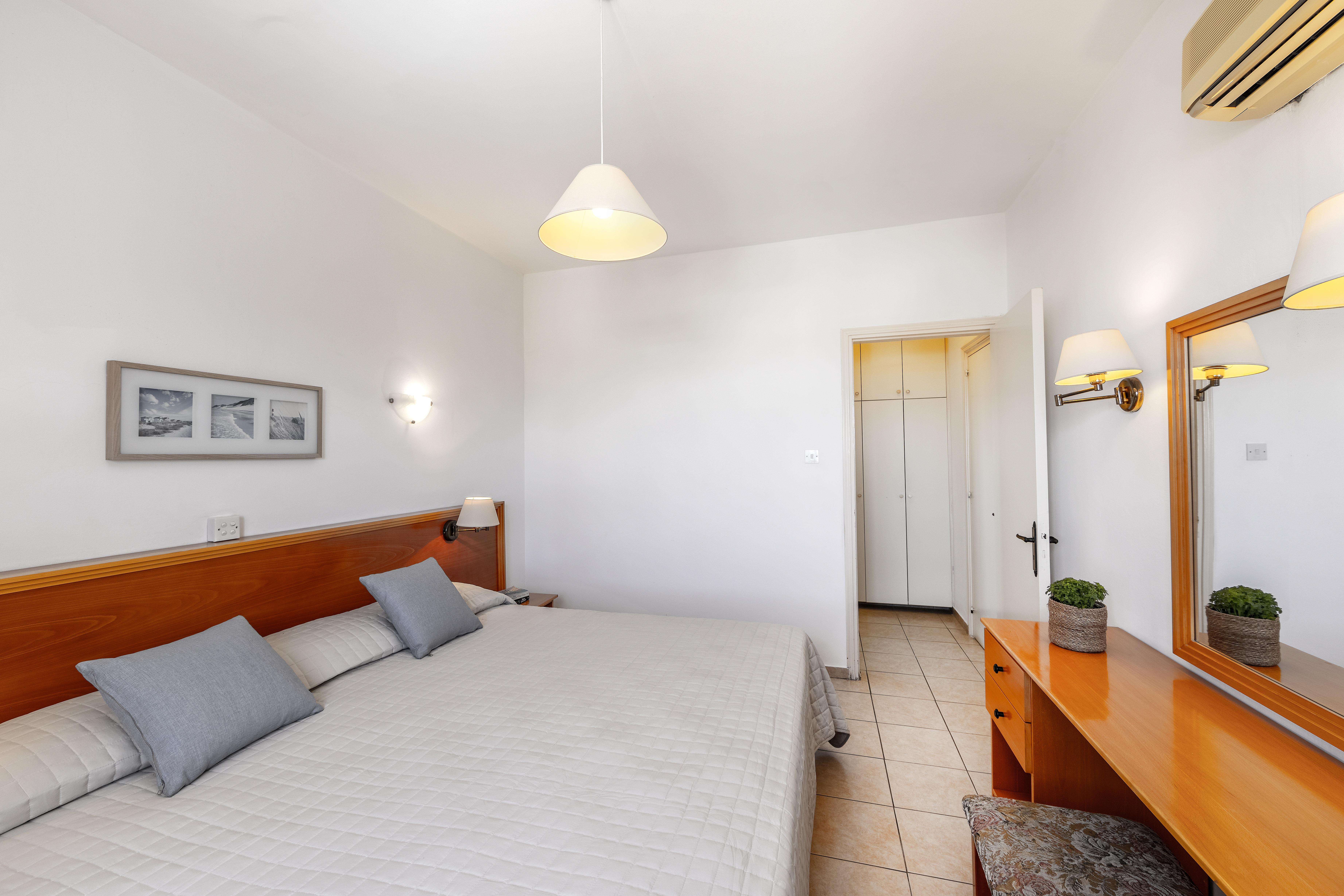 1 Bedroom, Apartment, Inland View, Balcony or Terrace