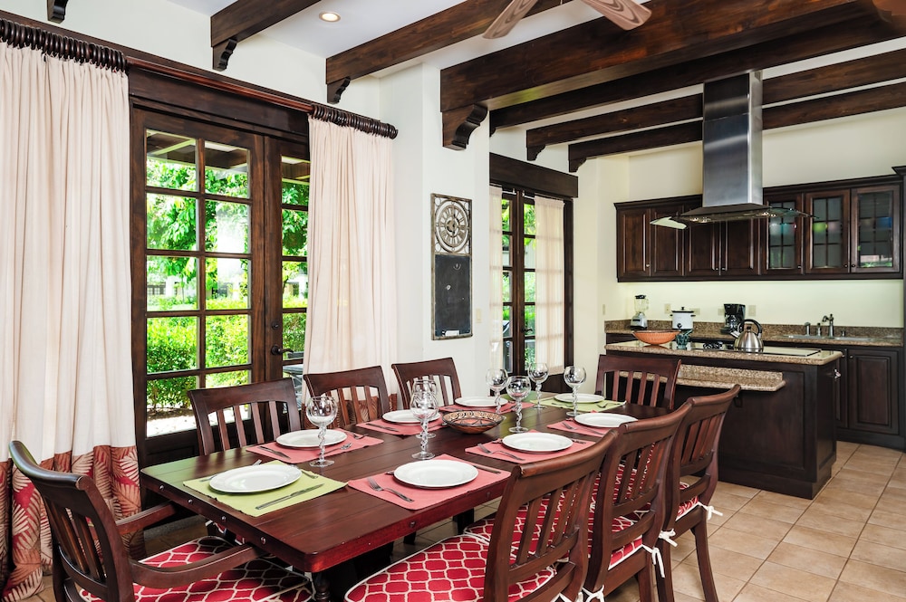 Hacienda Pinilla Vacation Rentals 74/84