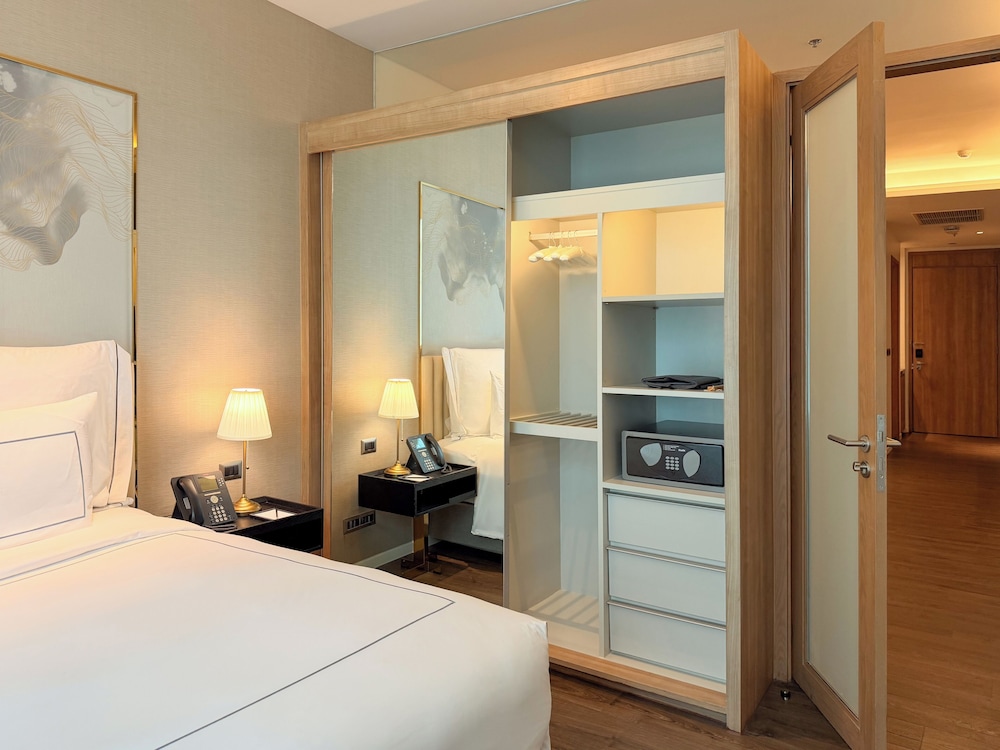 جناح بريميير جونيور بسرير كينج، MUU Bangkok Hotel 3/5